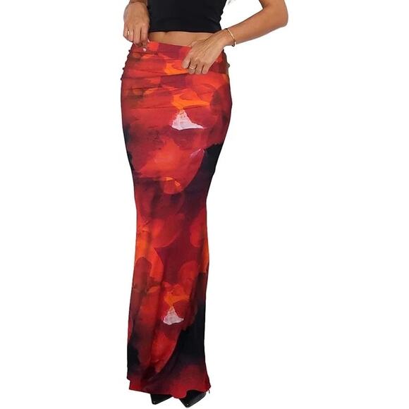 White Fox Boutique Sweet Salutations Maxi Skirt Ember Red & Black Floral Size  M - Picture 2 of 12